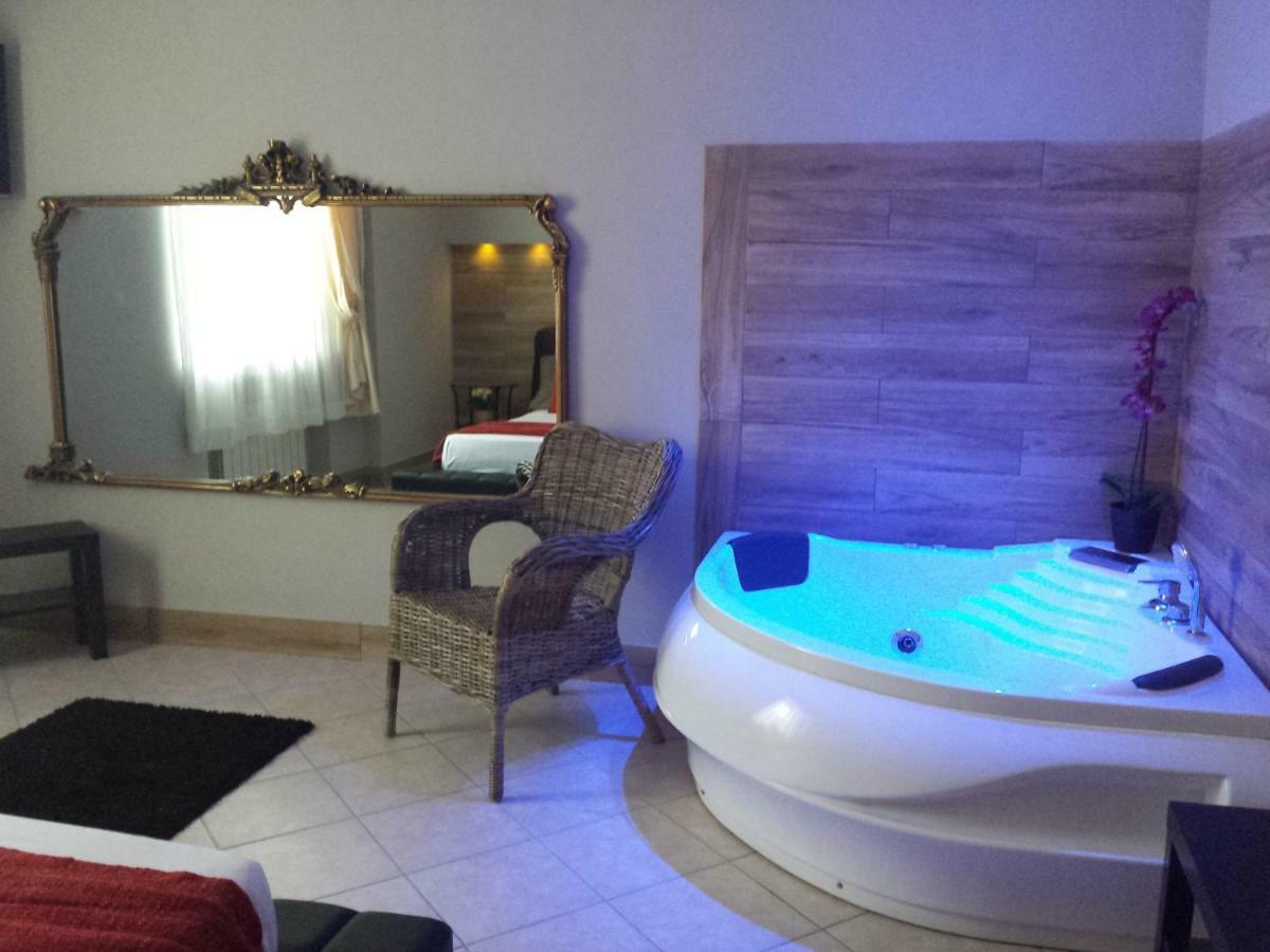 Thaire Resort カステル・ヴォルトゥルノ エクステリア 写真